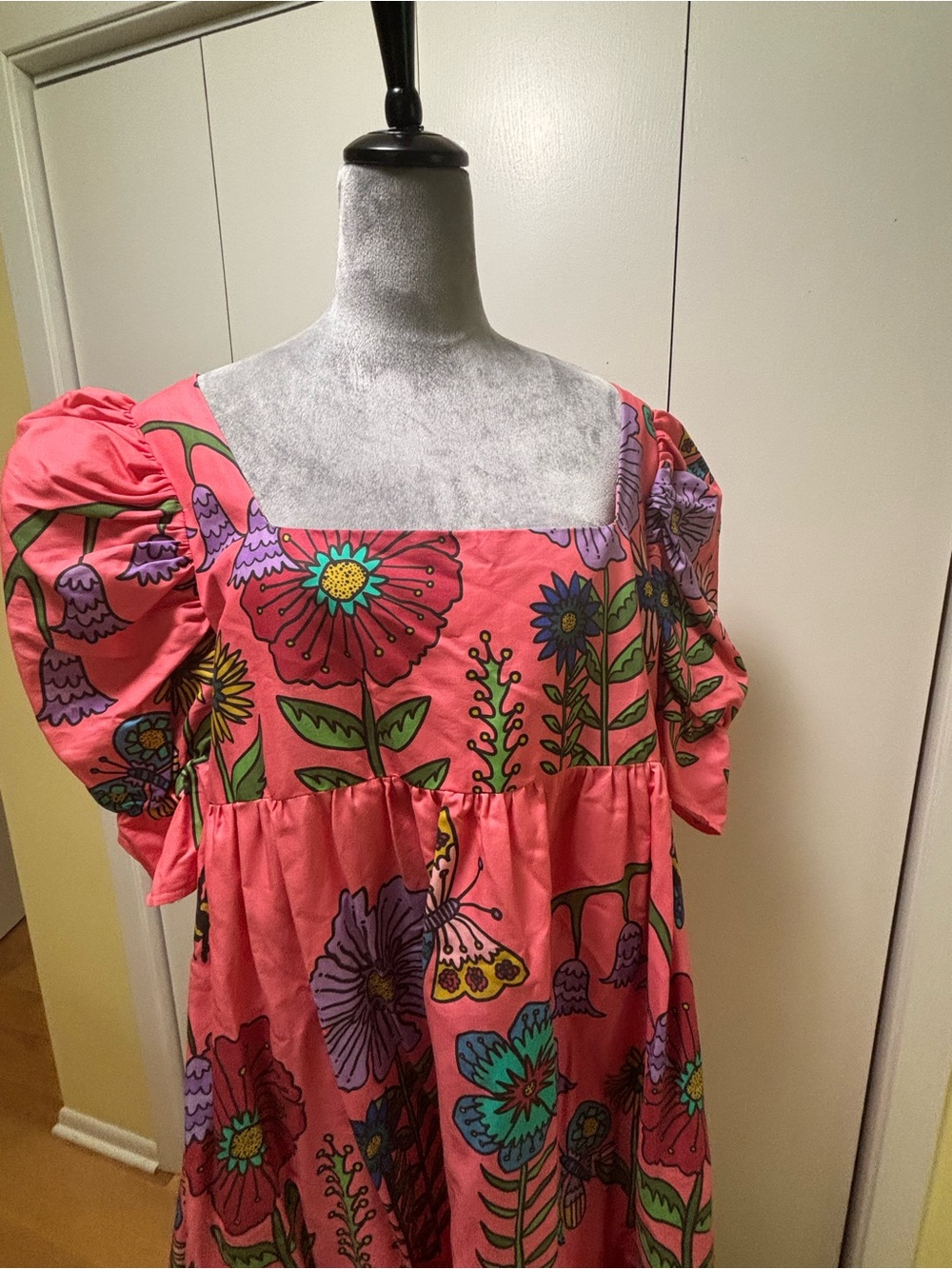 Pink Floral Puff-Sleeve Dress by Mary Benson